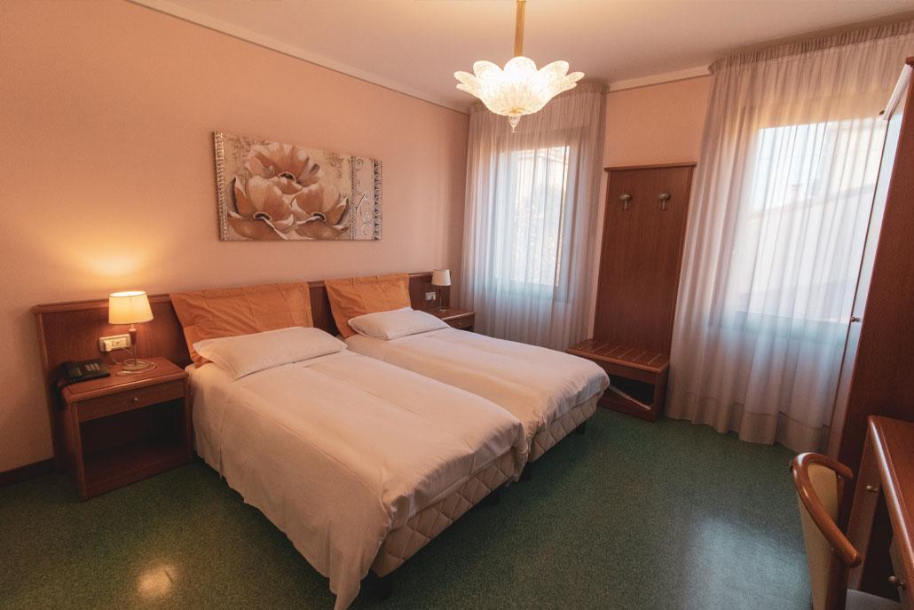 Отель Casa Malvina Мира Экстерьер фото